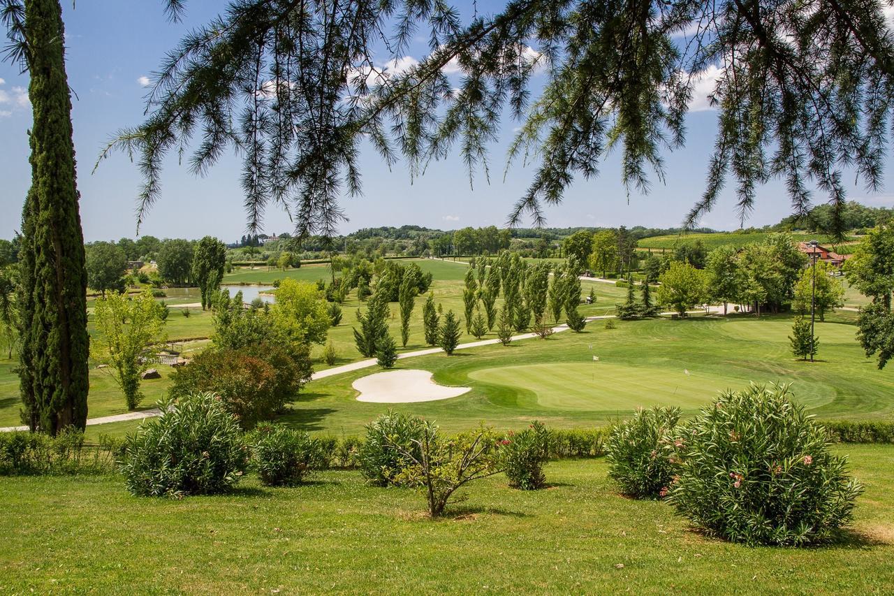 Гостьовий будинок Casale In Collina Capriva del Friuli Екстер'єр фото